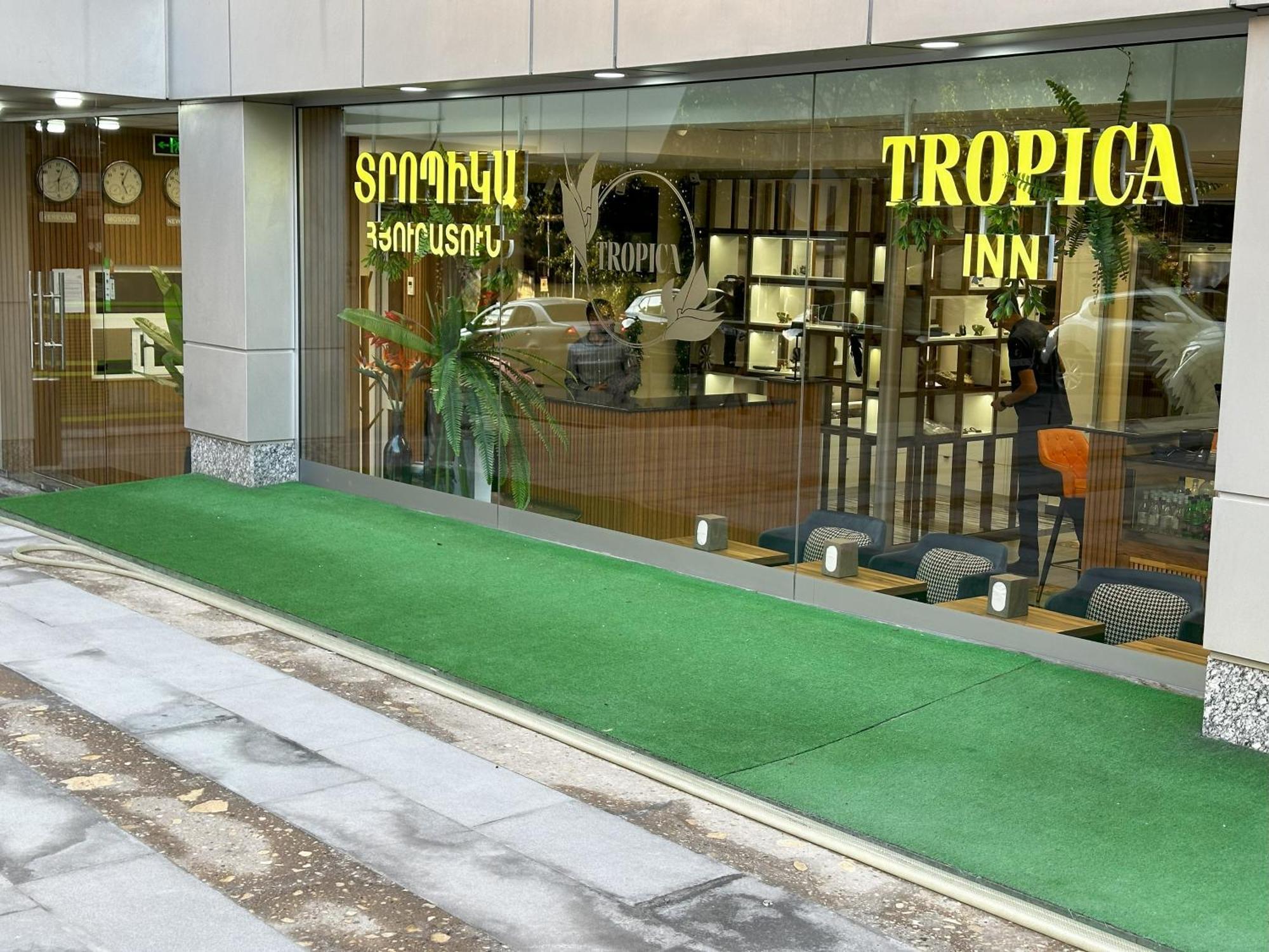Tropica Inn Hotel Erevan Exterior foto